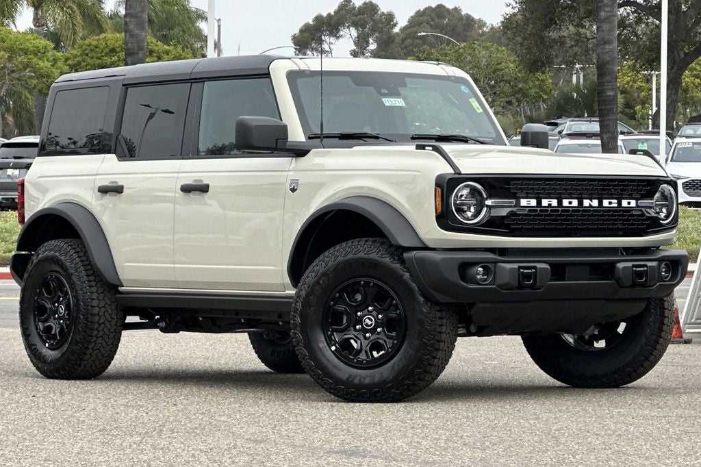 2026 Ford Bronco Big Bend in Desert Sand — front three-quarter view