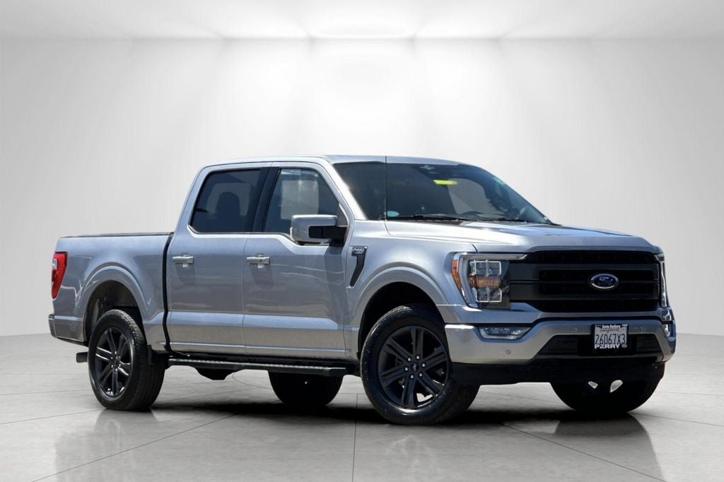 2023 Ford F-150 Lariat in Silver Metallic — front three-quarter view